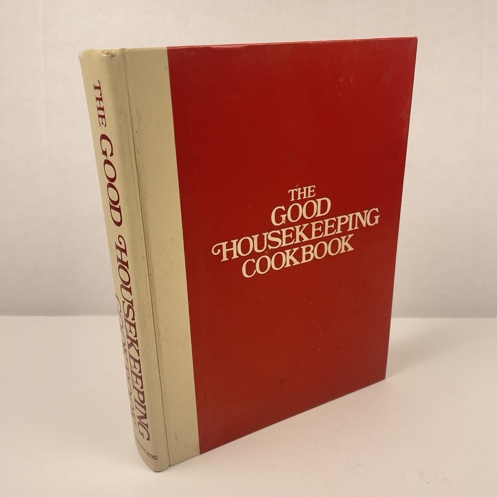 The Good Housekeeping Cookbook book, by Zoe Coulson, 1973 Hardcover
